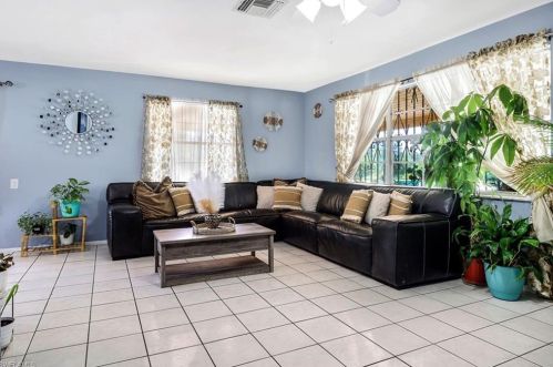 5278 Floridan Ave, Naples FL 34113-7896 exterior