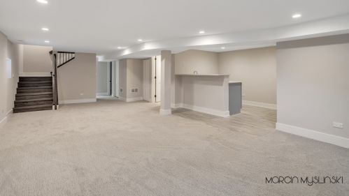 7870 Oakleaf Ave, Chicago IL  60707-1351 exterior