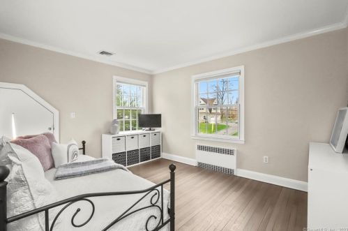 33 Bote Rd, Greenwich CT 06830-4853 exterior