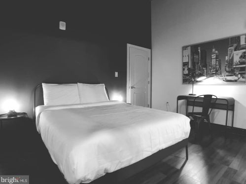 525 11th St, Philadelphia PA  19123-3321 exterior