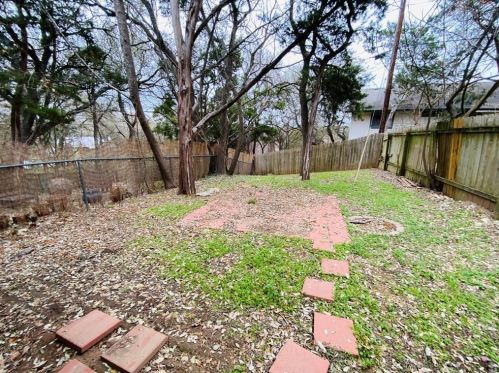 3306 Dunliegh Dr, Austin TX  78745-7411 exterior