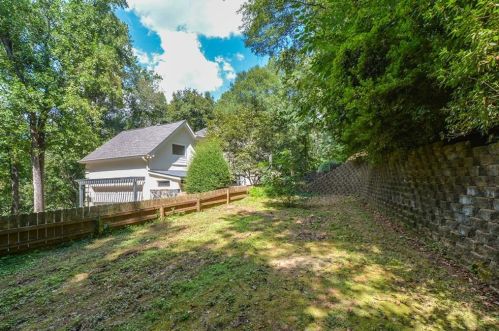 1685 Brandon Hall Dr, Atlanta GA 30350-3704 exterior