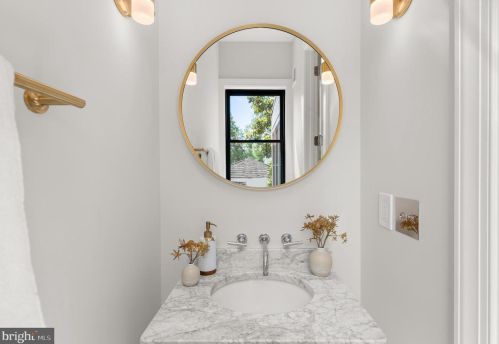 3306 Highland Pl, Washington DC  20008-3233 exterior