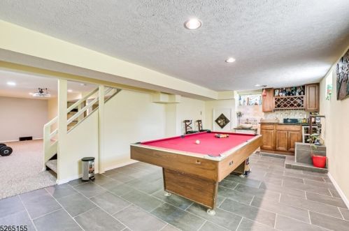 48 Morgan Ln, Bridgewater NJ 08807-3008 exterior