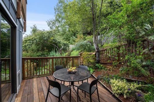 342 Pine Hill Rd, Mill Valley CA 94941-3889 exterior