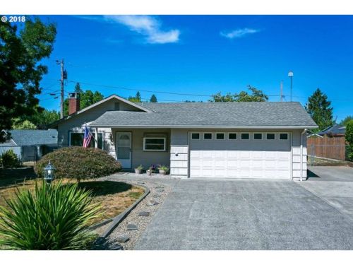 10245 Brookside Pl, Portland, OR 97223-5136