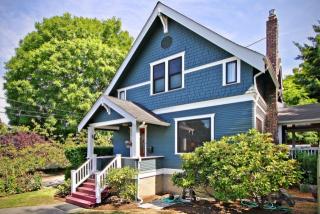 3700 41st Ave, Seattle WA  98116-3812 exterior