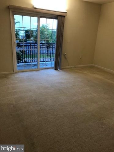 1418 Sierra Dr, Trenton NJ  08619-2071 exterior