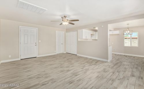 143 Kentucky St, Tucson, AZ 85714-3018