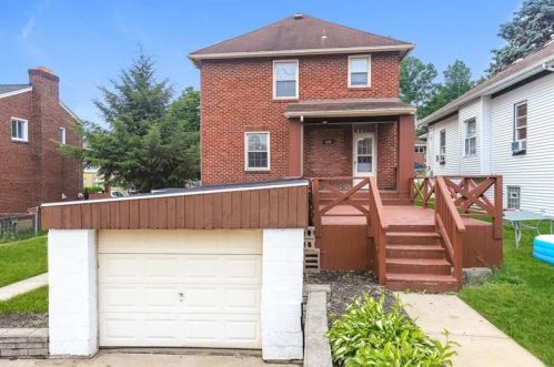 1081 Muldowney Ave, Pittsburgh PA  15207-2077 exterior