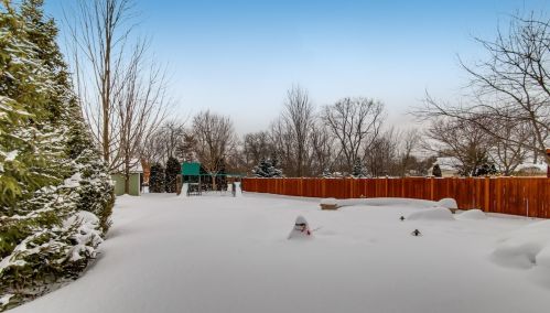 252 Grantley Ave, Elmhurst IL 60126-2237 exterior