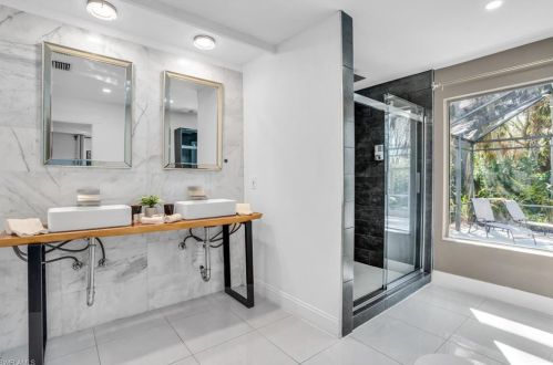 155 Old Tamiami Trl, Naples FL 34110-1170 exterior