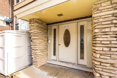 5532 Lawrence Ave, Chicago IL  60630-3412 exterior