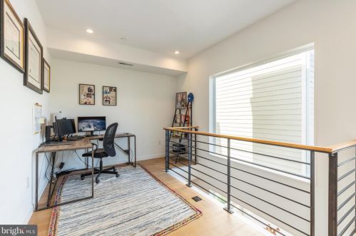 2123 Cumberland St, Philadelphia PA 19125-1718 exterior