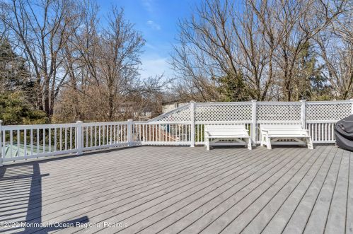 17 Dogwood Dr, Jackson Twp NJ 08527-1342 exterior