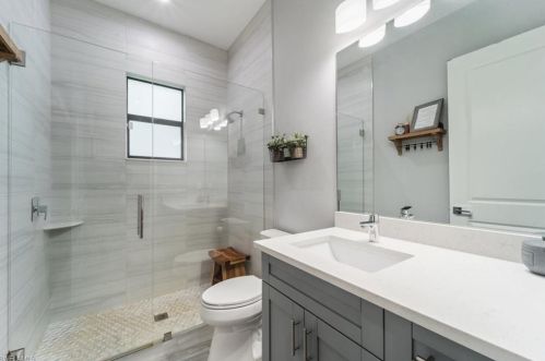 533 7 St, Naples FL 34102-0060 exterior