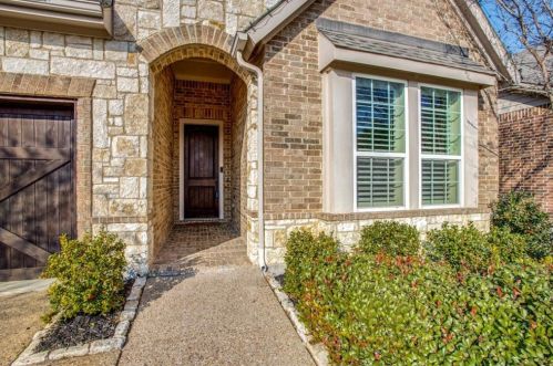 10865 Dixon Branch Dr, Dallas, TX 75218-1385