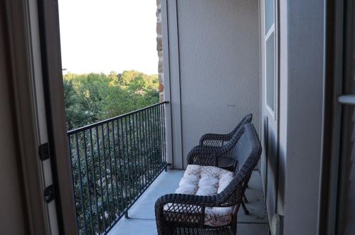 6491 Las Colinas Blvd, Irving TX  75039-2904 exterior