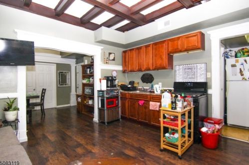 103 3rd Ave, Newark, NJ 07104-2751