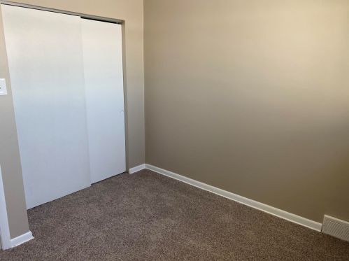 4236 84, Milwaukee WI 53228-2309 exterior