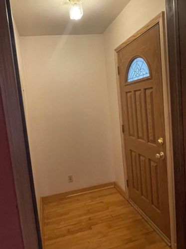 2521 Mifflin St, Madison, WI 53704-4912