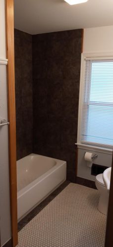 4562 46, Milwaukee WI 53220-4104 exterior