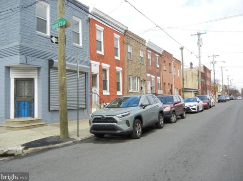 1924 4 St, Philadelphia PA 19122-2206 exterior