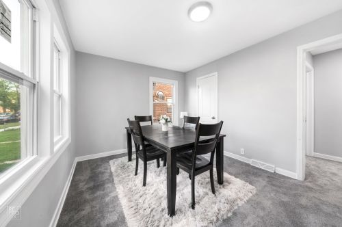 14504 La Salle St, Chicago, IL 60827-2725