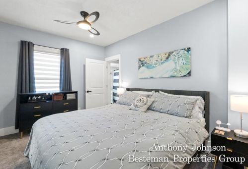 1221 Dickinson St, Grand Rapids MI 49507-2201 exterior