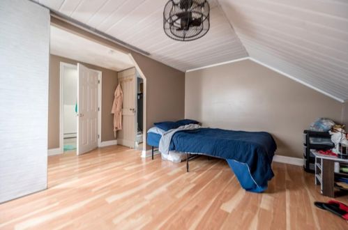 97 Seamans St, Providence RI 02908-1321 exterior