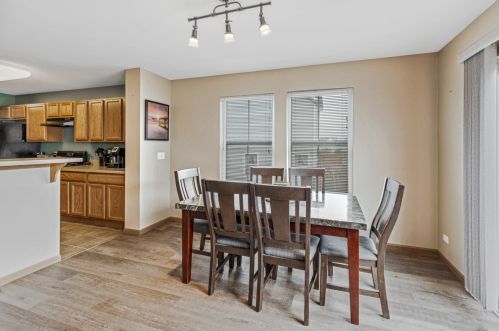 1553 Brompton Ln, Bull Valley IL 60014-2033 exterior