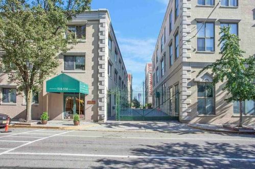 518-530 Gregory Ave, Union City NJ 07086-5706 exterior