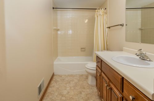 3721 Oakbrook Dr, Milwaukee WI 53228-1362 exterior