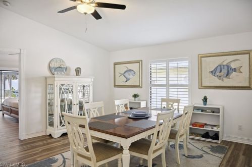 559 107 Ave, Naples FL 34108-1854 exterior