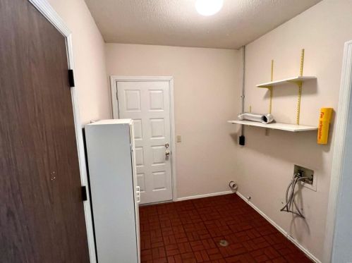 5908 Loblolly Ct, Saint Louis MO 63128-4302 exterior