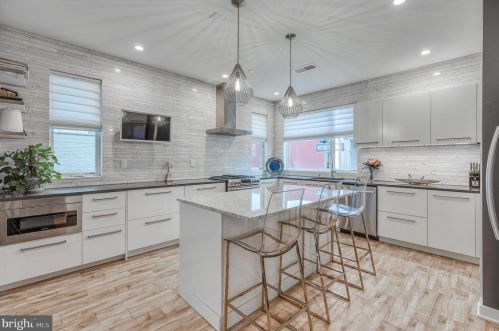 1112 17 St, Philadelphia PA 19146-4717 exterior