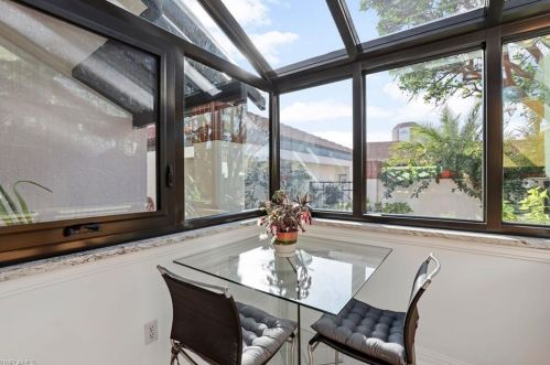 539 Bay Villas Ln, Naples FL 34108-2867 exterior