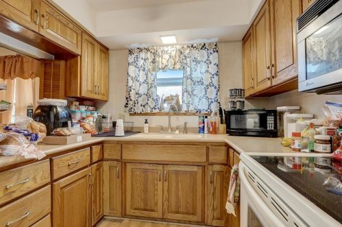 9600 Morgan Ave, Milwaukee WI  53228-1427 exterior