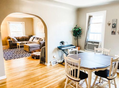 1019 Fulton St, Grand Rapids MI 49504-6117 exterior