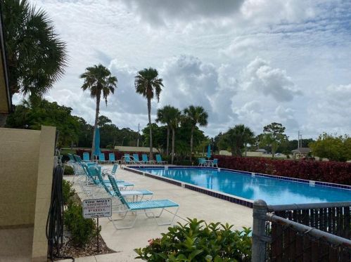 1702 Balmoral Ct, Fort Pierce FL exterior