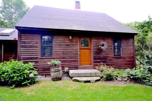 49 Woodhill Hooksett Rd, Concord, NH 03304-5402