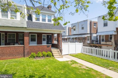 5817 Henry Ave, Philadelphia PA  19128-1702 exterior