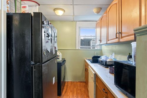 94 Woodford St, Portland ME 04103-4513 exterior