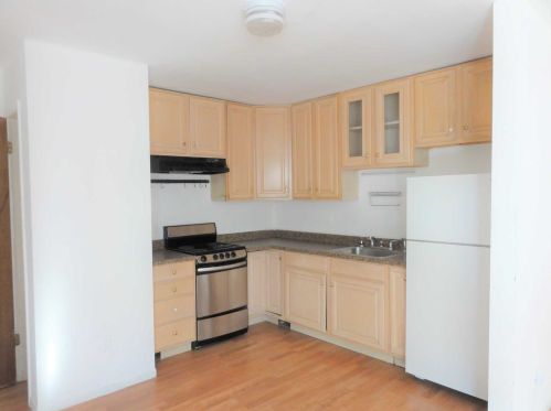 11 Gerald Dr, Poughkeepsie NY  12601-2932 exterior