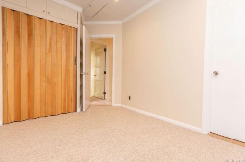 1842 Holland Ave, Bronx NY 10467-8709 exterior