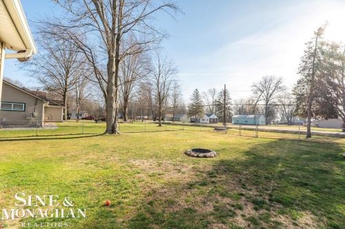 4160 Fruit St, Algonac MI 48001-1416 exterior