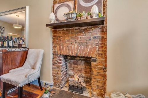 241 38 St, Pittsburgh PA 15201-1807 exterior