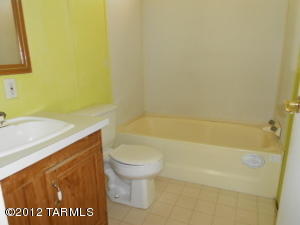 1374 Milton Rd, Tucson, AZ 85706-4322