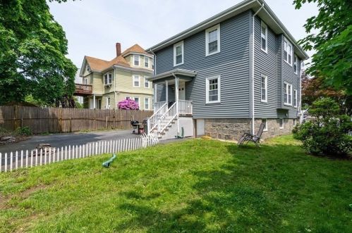 17 Bedford St, Quincy MA 02169-1902 exterior