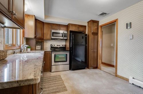 466 Church St, Hartford CT 06103-1107 exterior